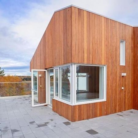 Modern Luxury Apartment - Ocean & Mountain Views Рейкьявик Экстерьер фото